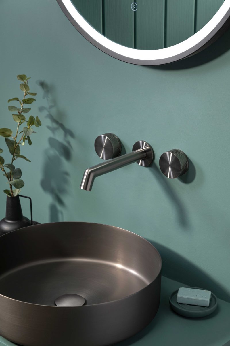 VOS Brushed Black Grade 316 Stainless Steel Counter Top Basin with unslotted click clack waste - Image 5