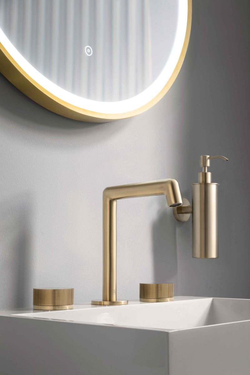 3 hole deck mounted basin mixer - Image 2
