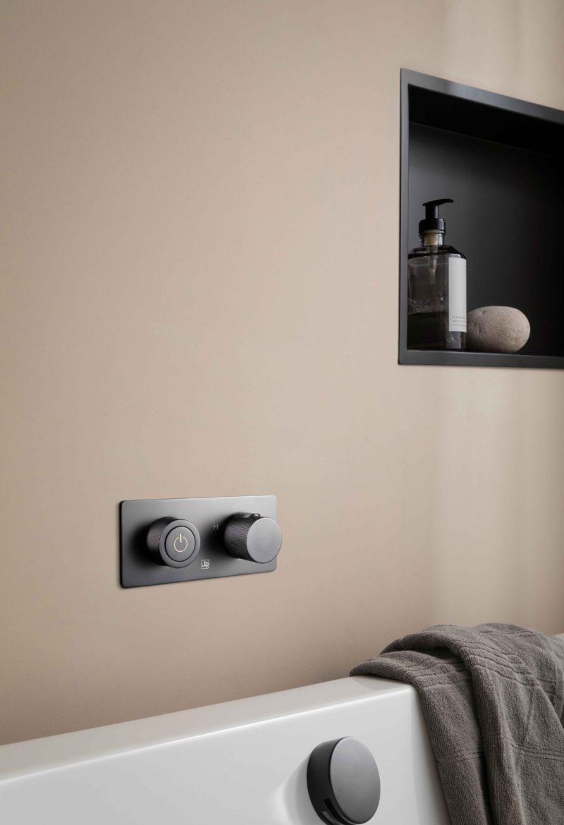 Thermostatic concealed push button 3 outlet shower valve - Image 2