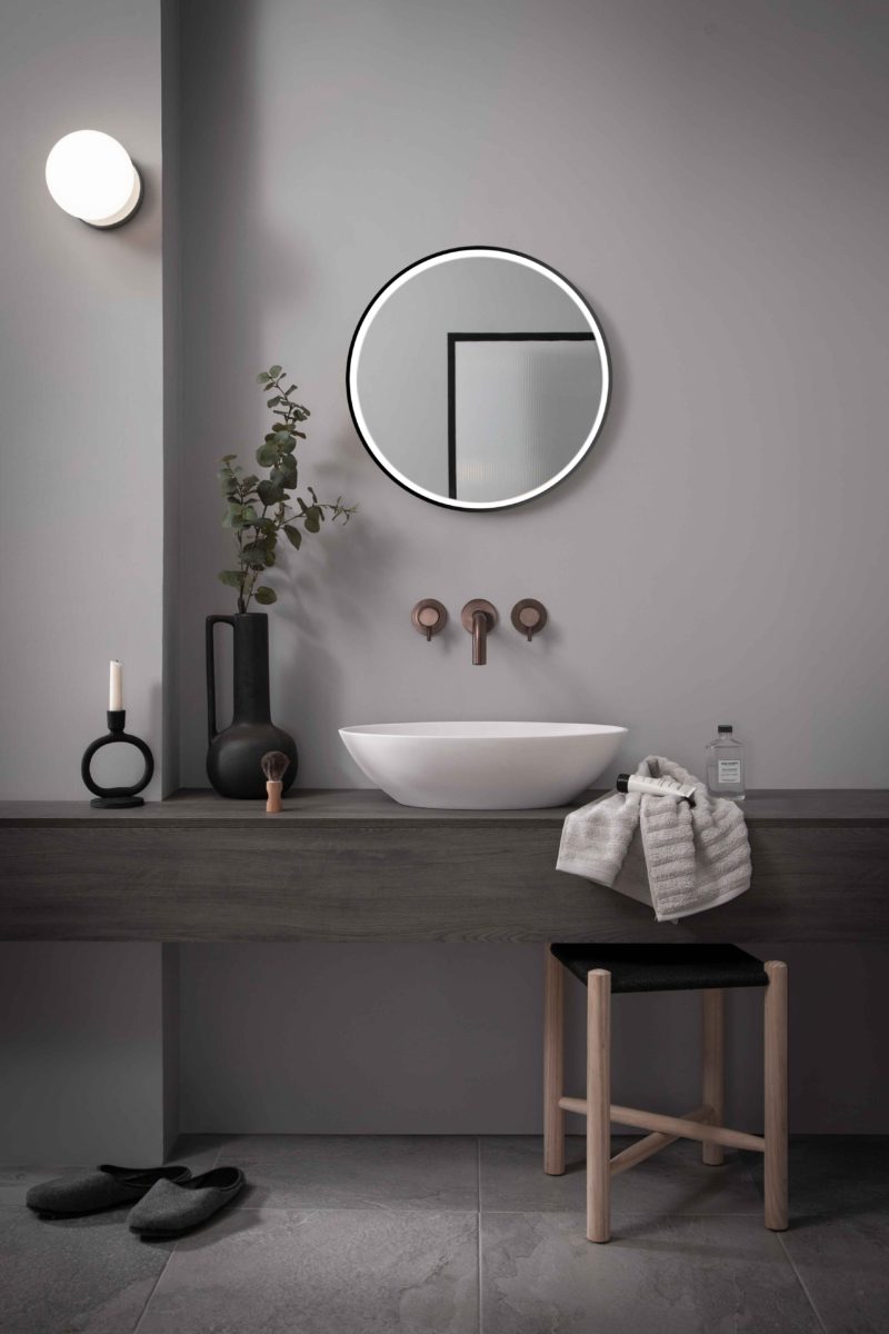 Vos 3 hole bath/basin mixer wall mounted - Image 2